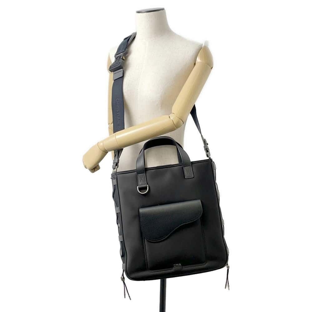 Christian Dior Sacai Collaboration Saddle Tote Bag Black View 4